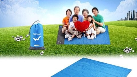 Waterproof Beach Blanket (Outdoor Portable Picnic Mat)