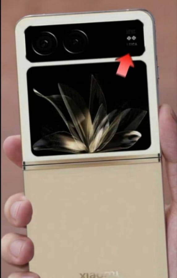 Xiaomi-Mix-Flip-Leaked-Image